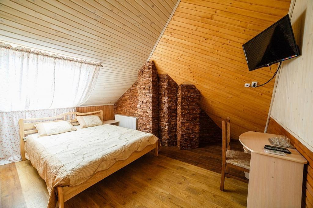 Corner House Hotel Lutsk Exterior photo