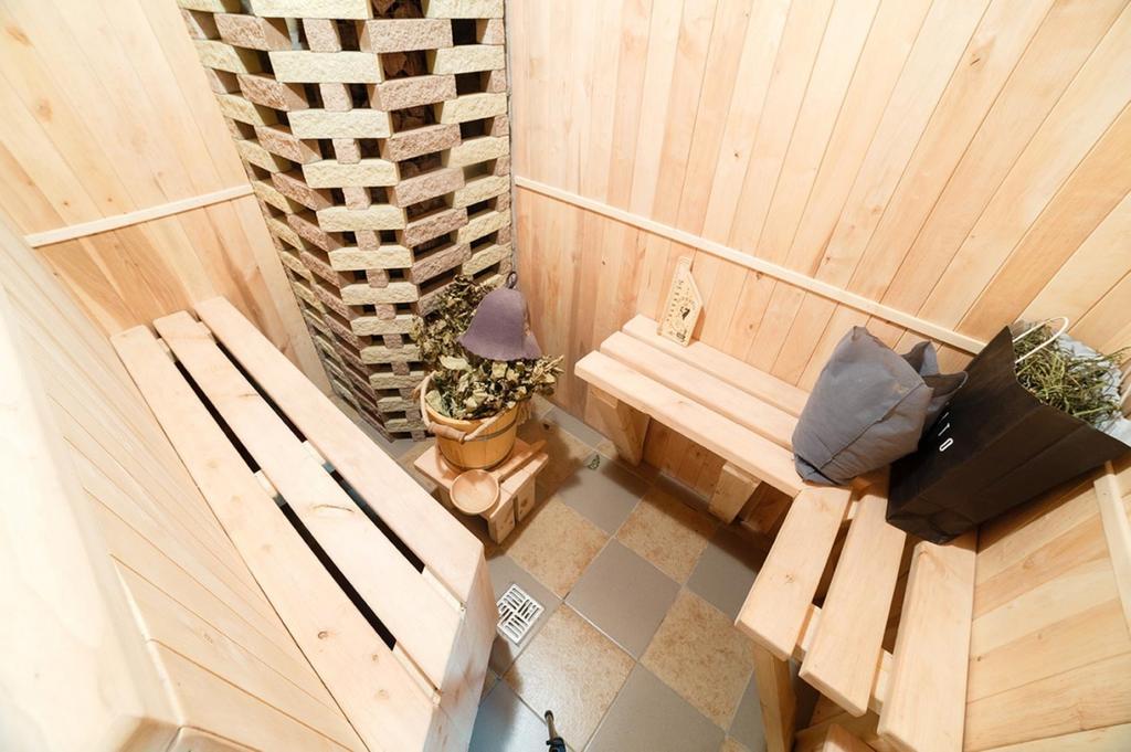 Corner House Hotel Lutsk Exterior photo